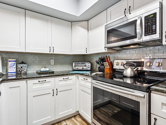 2nd image of 315 24th St APT 340
