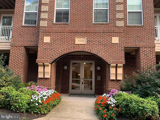 2 bed, 1148 sqft, $2,400 — Photo 1