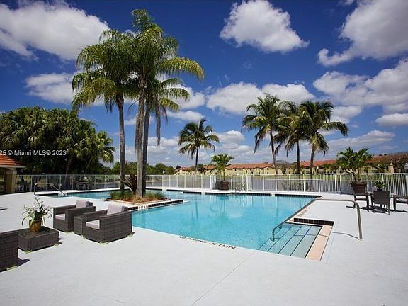3rd image of 437 Vista Isles Dr APT 2228