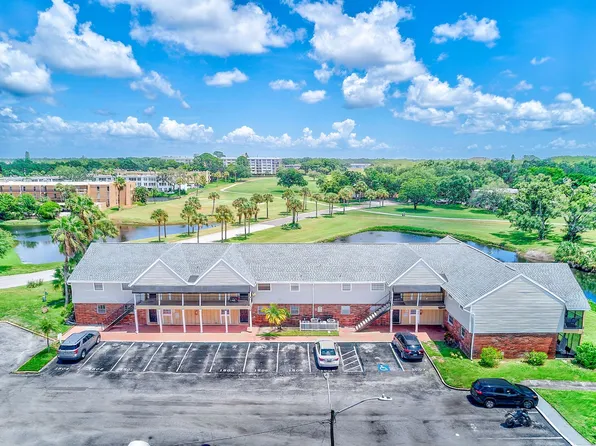 200 Country Club Dr, Largo, FL