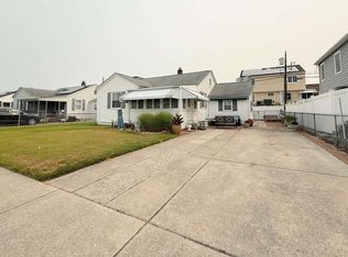 223 N Wyoming Ave, Ventnor, NJ 08406