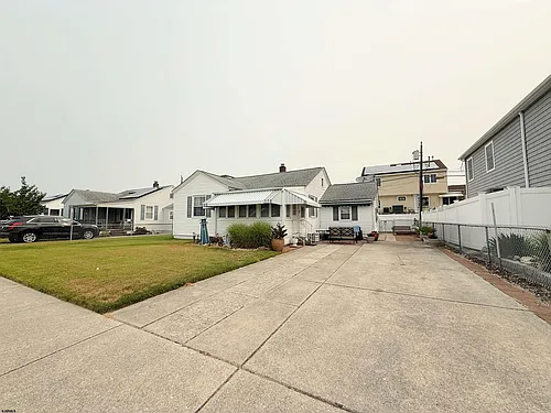 223 N Wyoming Ave Photo 1