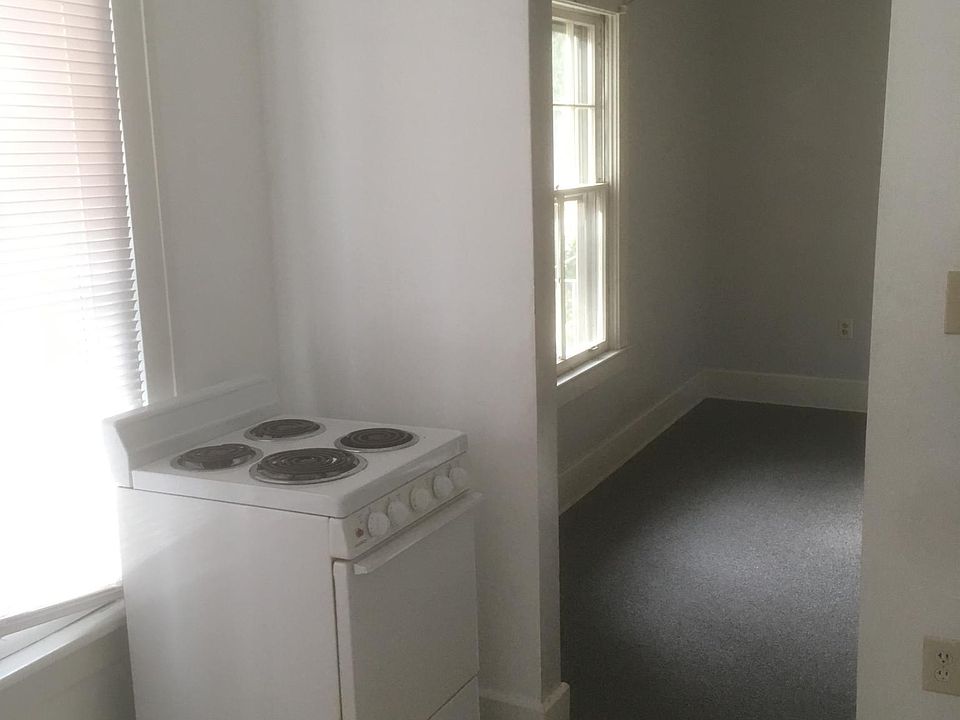 1st image of 323 N Grant St APT 2