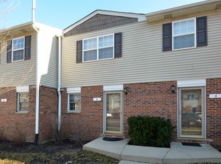 525 W Washington Ave APT 5, Lake Bluff, IL 60044