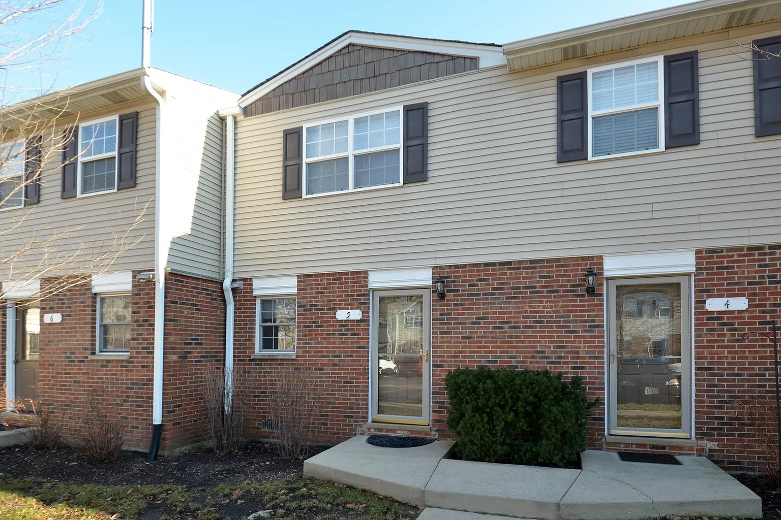 525 W Washington Ave APT 5 photo 1