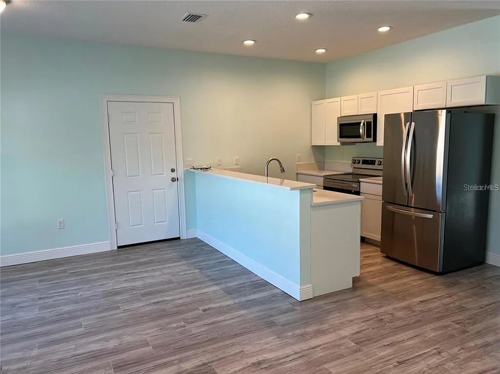 2 bed, 1.0 bath, 756 sqft, $1,650 — Photo 4