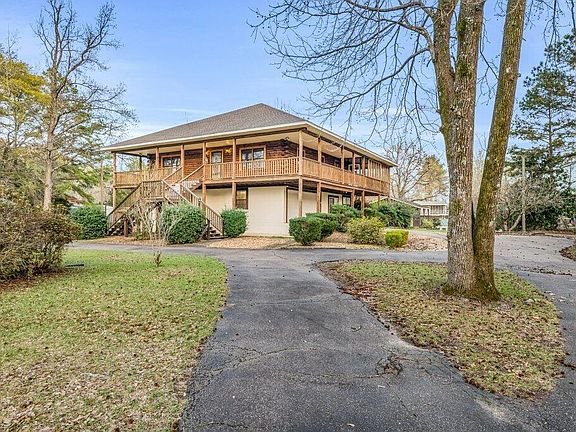 2nd image of 712 Pate Rd