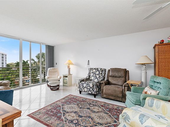 3rd image of 2731 NE 14th Street Causeway #529B
