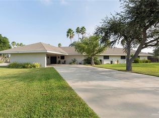 1061 Lion Lake Dr S, Weslaco, TX 78596