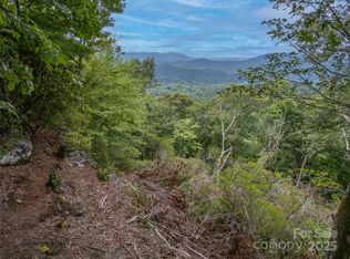 20 Highland Point Dr, Hendersonville, NC 28739