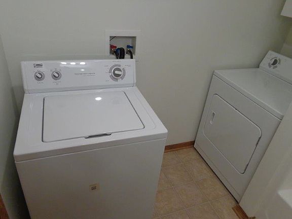 5th image of 2512 Deerfield Blvd