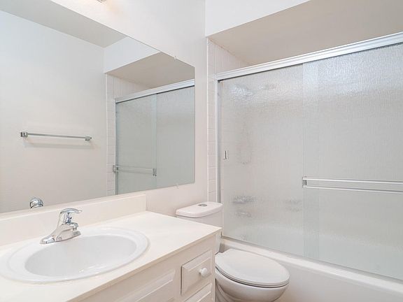 5th image of 1621 La Playa Ave APT 2