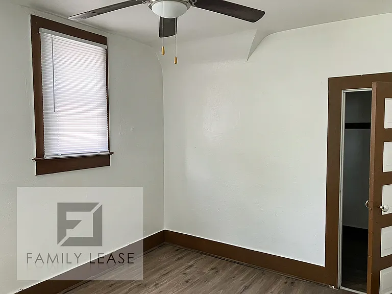 1613 N Edward St — Photo 18