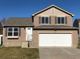 19354 X St, Omaha, NE 68135