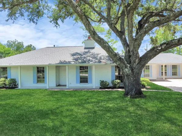801 Meadow Lark Ave, Friendswood, TX 77546
