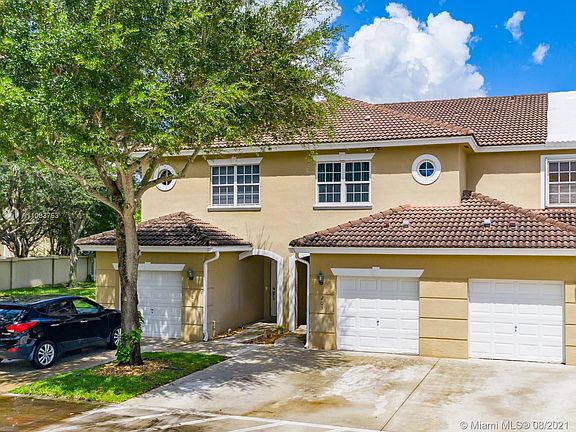 2nd image of 203 SW 120th Ave #203