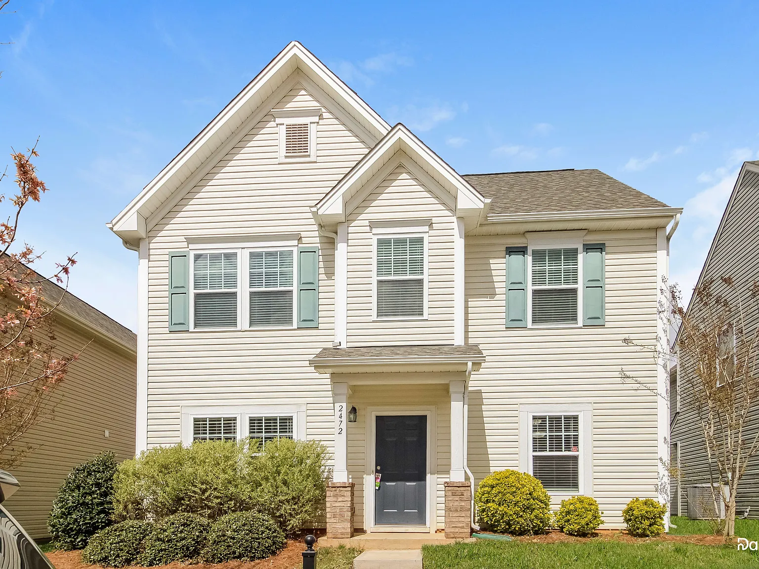 4 bed, 2.5 bath, 2157 sqft, $1,910 — Photo 1