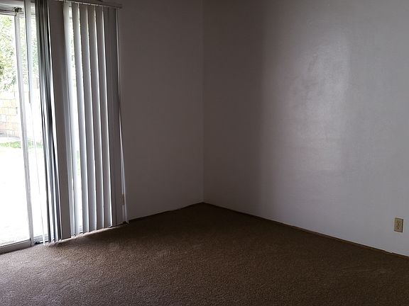 5th image of 305 E Puente St