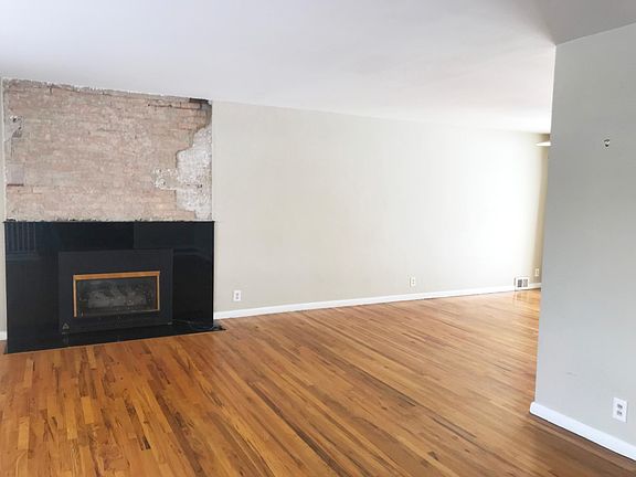 3rd image of 1715 E Orchard Dr