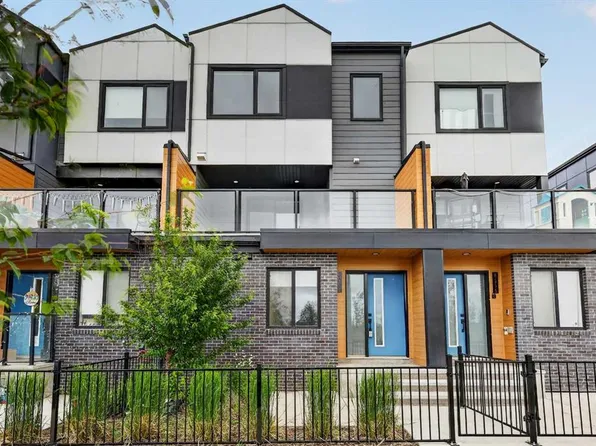 8554 S 19th Ave SE, Calgary, AB T2B 0A5