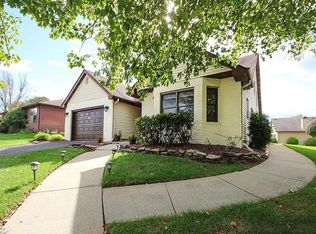 35 Coventry Ter, Marlboro, NJ