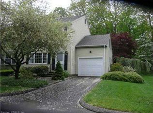 17 Strathmore Ln, Madison, CT 06443