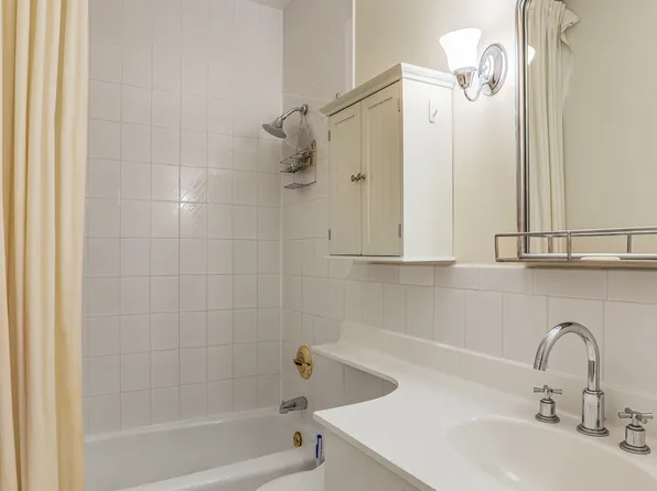 136 West 23rd Street 4C image 13 of 13
