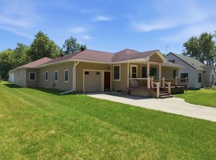 808 Pleasant St, Sumner, IA 50674