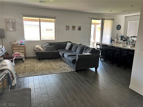 3rd image of 5724 Tall Redstone St
