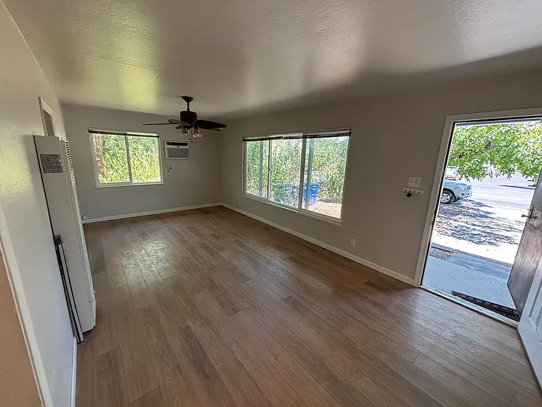 3868 Chestnut Ave #3868 — Photo 3