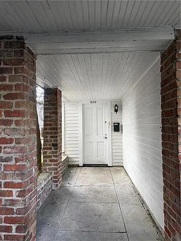 1 bed, 1.0 bath, 1050 sqft, $1,400 — Photo 3