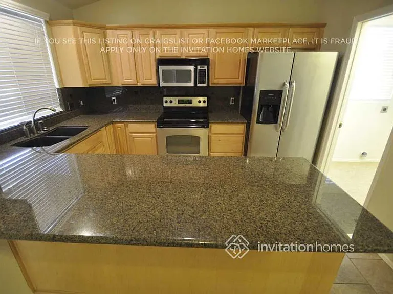 1320 E Tonto Ln — Photo 5