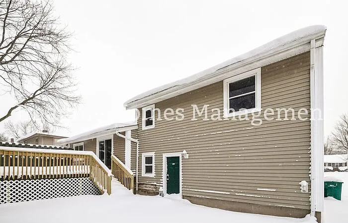 9389 Gettysburg Dr — Photo 14