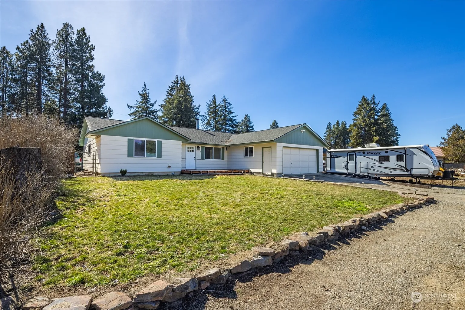 311 Lincoln Street photo 1