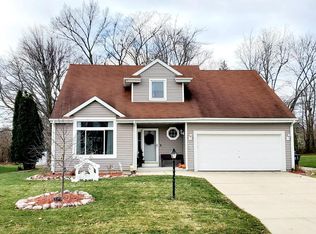 W181N8957 Melanie Ln, Menomonee Falls, WI