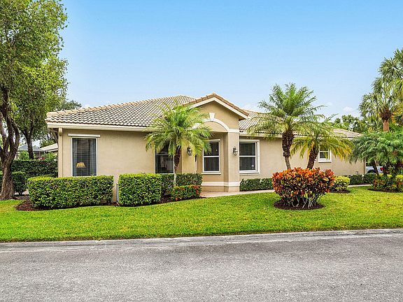 3rd image of 7071 Torrey Pines Circle