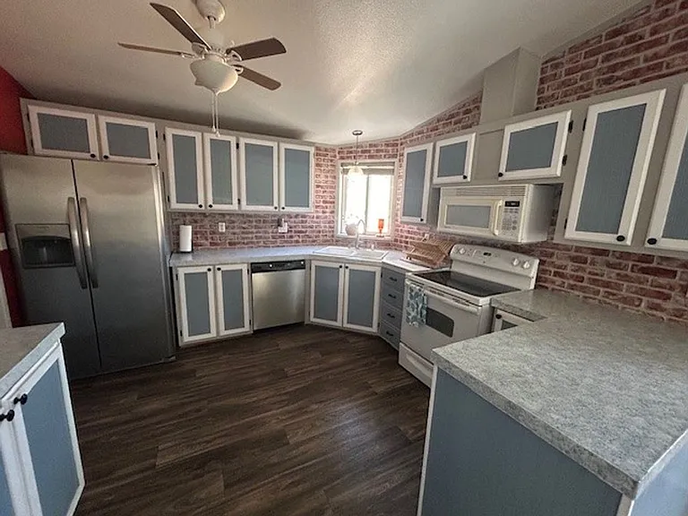 103 Silverbow Ct — Photo 13