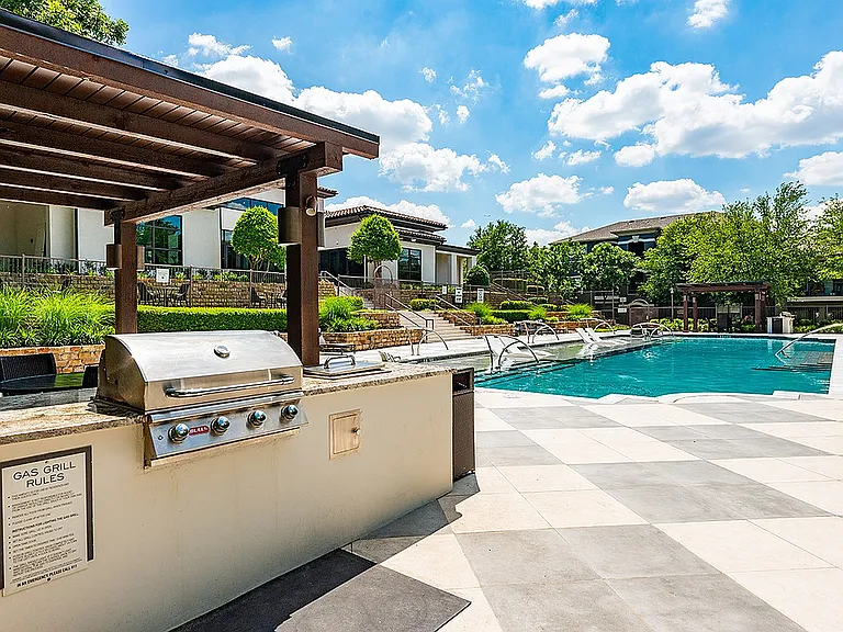 Walnut Hill Las Colinas — Photo 16