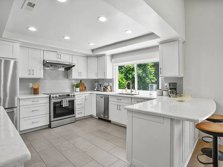 6542 Vesper Cir — Photo 15