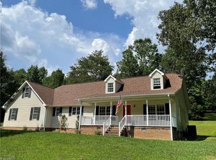 7116 Frog Pond Ln, Oak Ridge, NC 27310