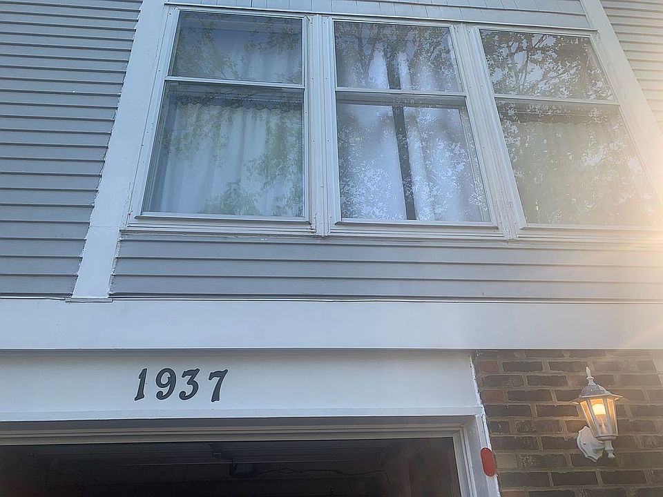 1st image of 1937 Oxford Ct