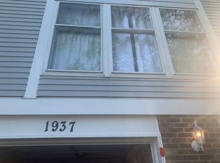 1937 Oxford Ct, Schaumburg, IL 60194