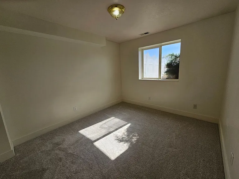4698 Colander Dr — Photo 9