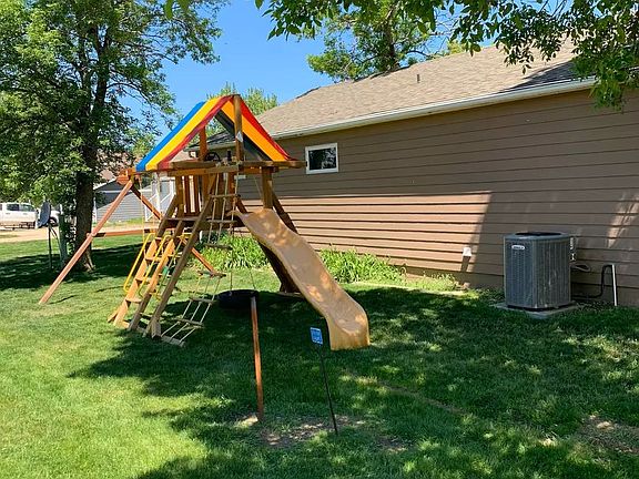 5th image of 46018 238th St