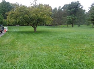 2 Chapel Dr, Lewistown, PA 17044