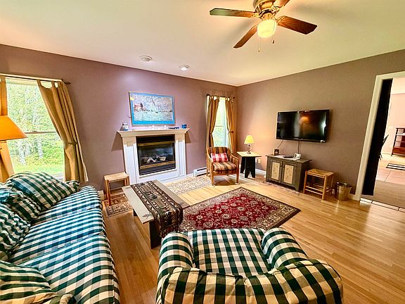 2nd image of 52 Ruth Way