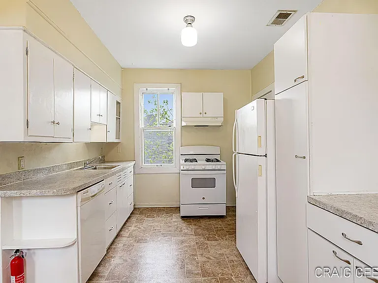 320 Charles Ave SE #2 — Photo 10