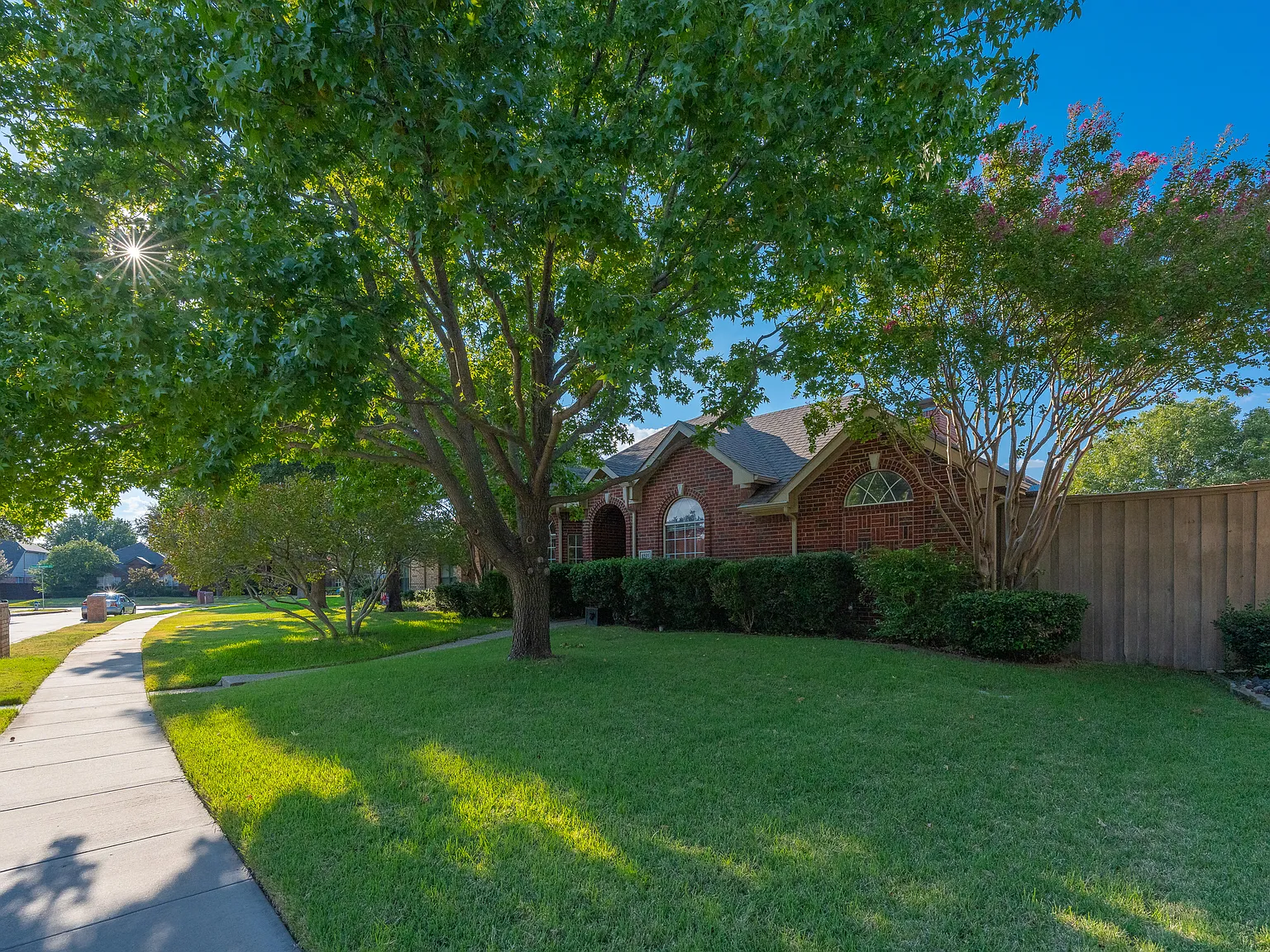 4 bed, 2191 sqft, $2,900 — Photo 2