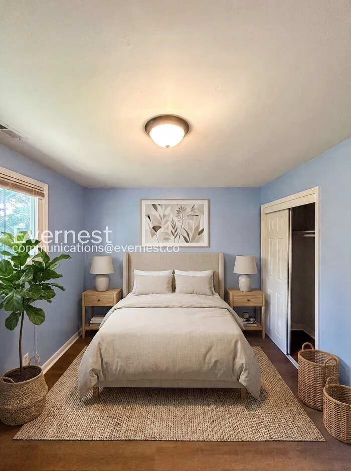 3 bed, 1.0 bath, 950 sqft, $1,745 — Photo 3