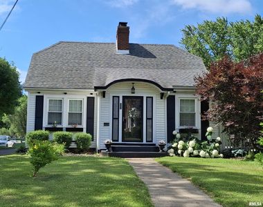 244 W Chestnut St, Canton, IL, 61520